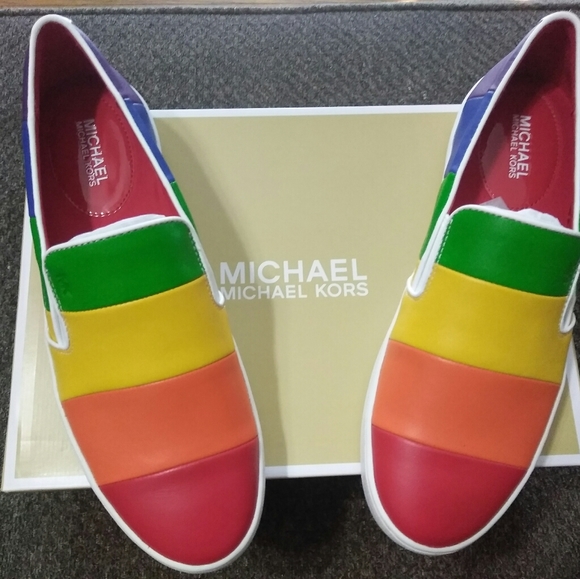 Micheal Kors Slip On - Picture 4 of 5